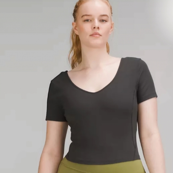Lululemon Women's Yoga Active Run Gym Cropped Align Tee Top Black Size 6 EUC - Picture 1 of 10